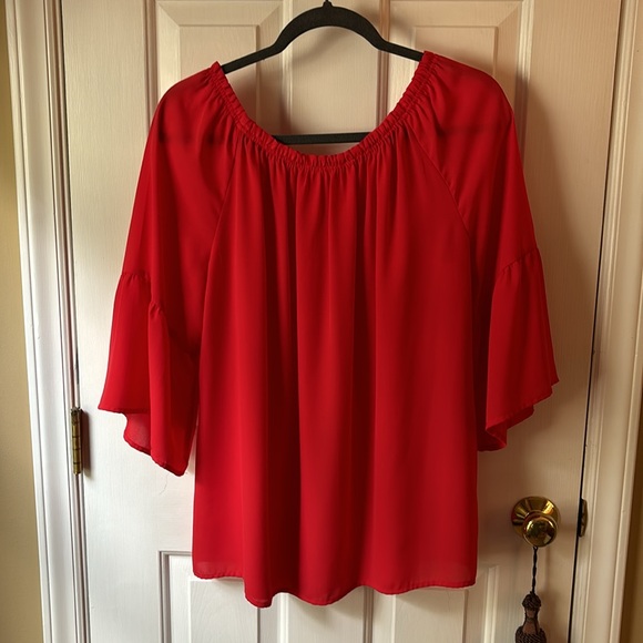 Red blouse - size M - Picture 3 of 6